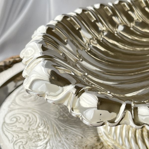 リスのナッツボウル / センターピース【シルバープレート】大型 リスのナッツボウル / センターピース【シルバープレート】大型