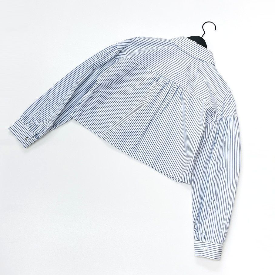 ZARA /M/ ストライプ 長(zhǎng)袖シャツ ショート丈 トップス レディース ホワイトブルー カジュアル スポーツゴルフ 大人可愛(ài)い生地コットン ザラ