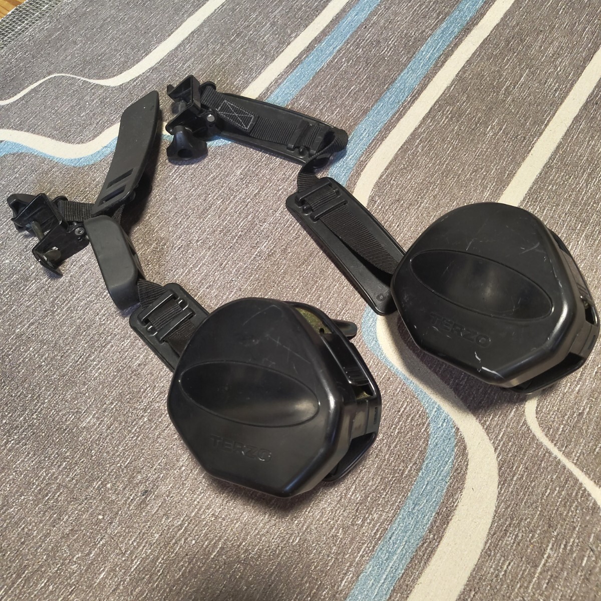 TERZO　サーフボード（4枚まで）用キャリアアタッチメント piaa 車用 TERZO サーフボード（4枚まで）用キャリアアタッチメント piaa 車用