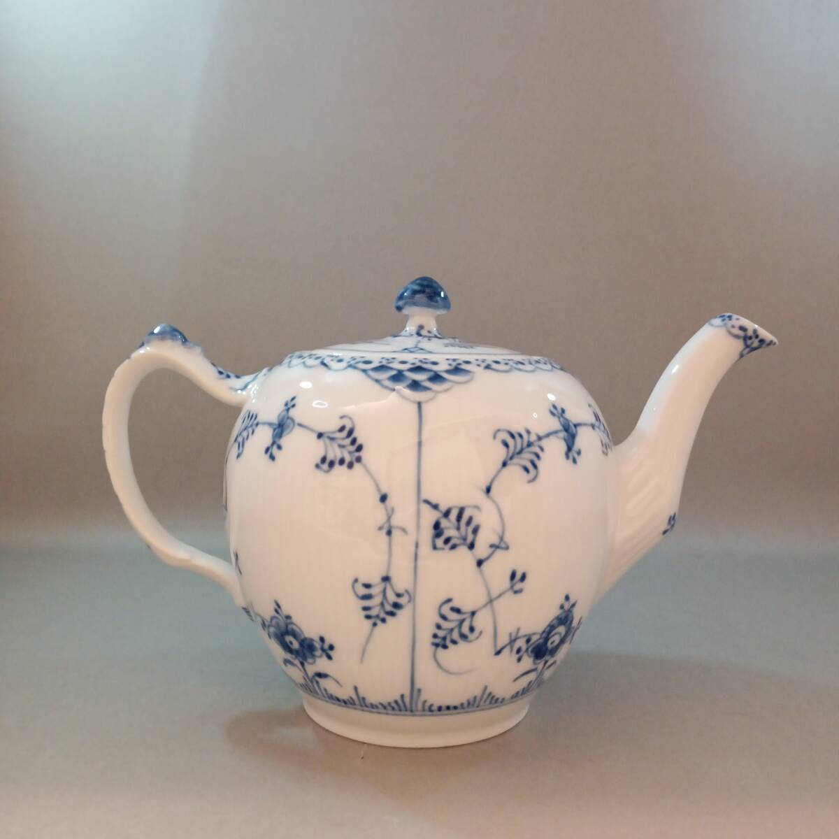 ロイヤルコペンハーゲン ブルーフルーテッド ハーフレース 16cmプレート 2枚セット ROYAL COPENHAGEN 575 デンマーク製 皿 ペア #1 ロイヤルコペンハーゲン ブルーフルーテッド ハーフレース 25cm 深皿