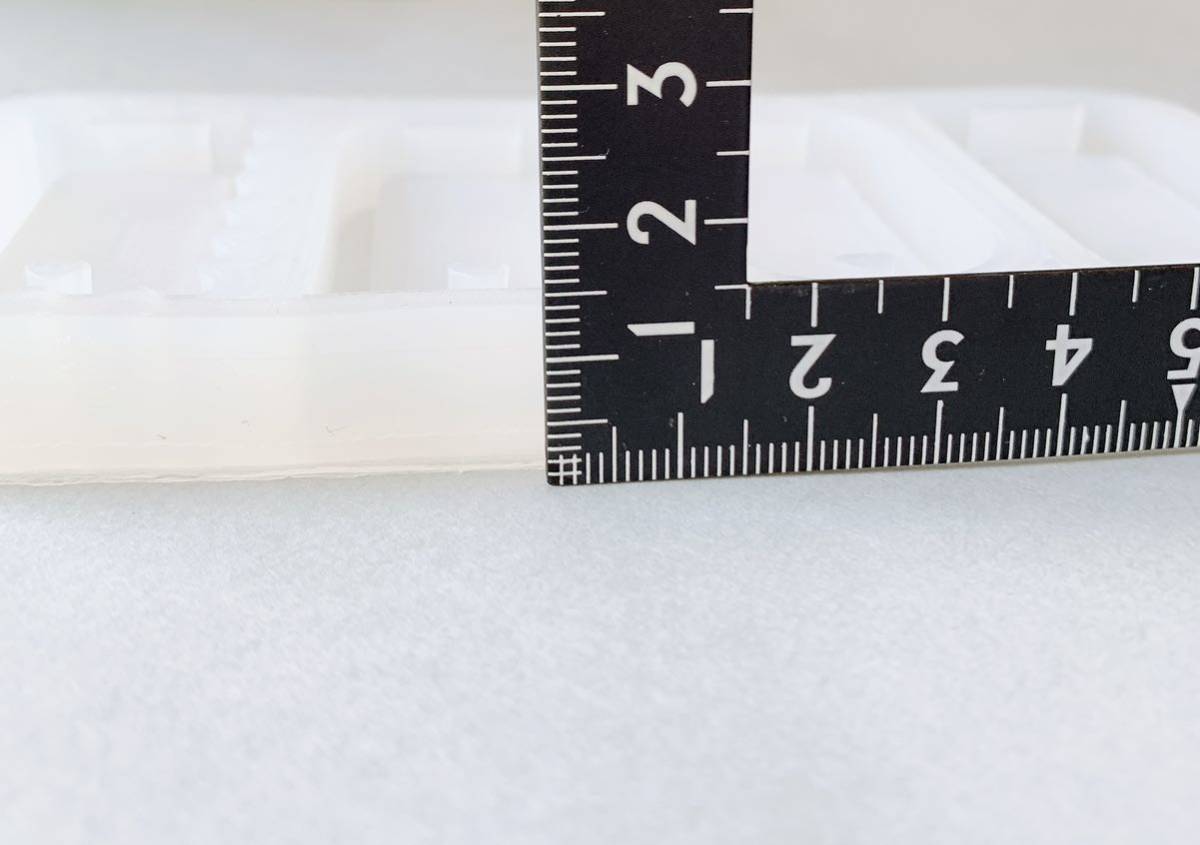 シリコンモールド レジン用品 ネームタグ 4種 シェイカーモールド シャカシャカモールド UVレジン LEDレジン シンプル アクセサリー_画像6