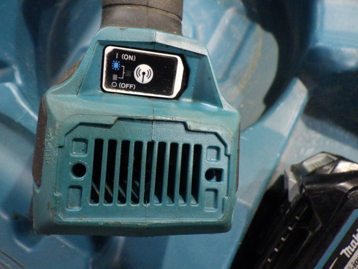 マキタ(Makita) 180mm充電式ディスクグラインダ 40Vmax バッテリ・充電器・ケース別売 GA037GZ 中古品 250811_画像5