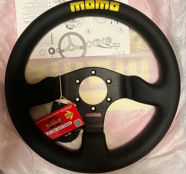 即決 MOMO ステアリング COMPETITION 320mm 32パイ ブラック