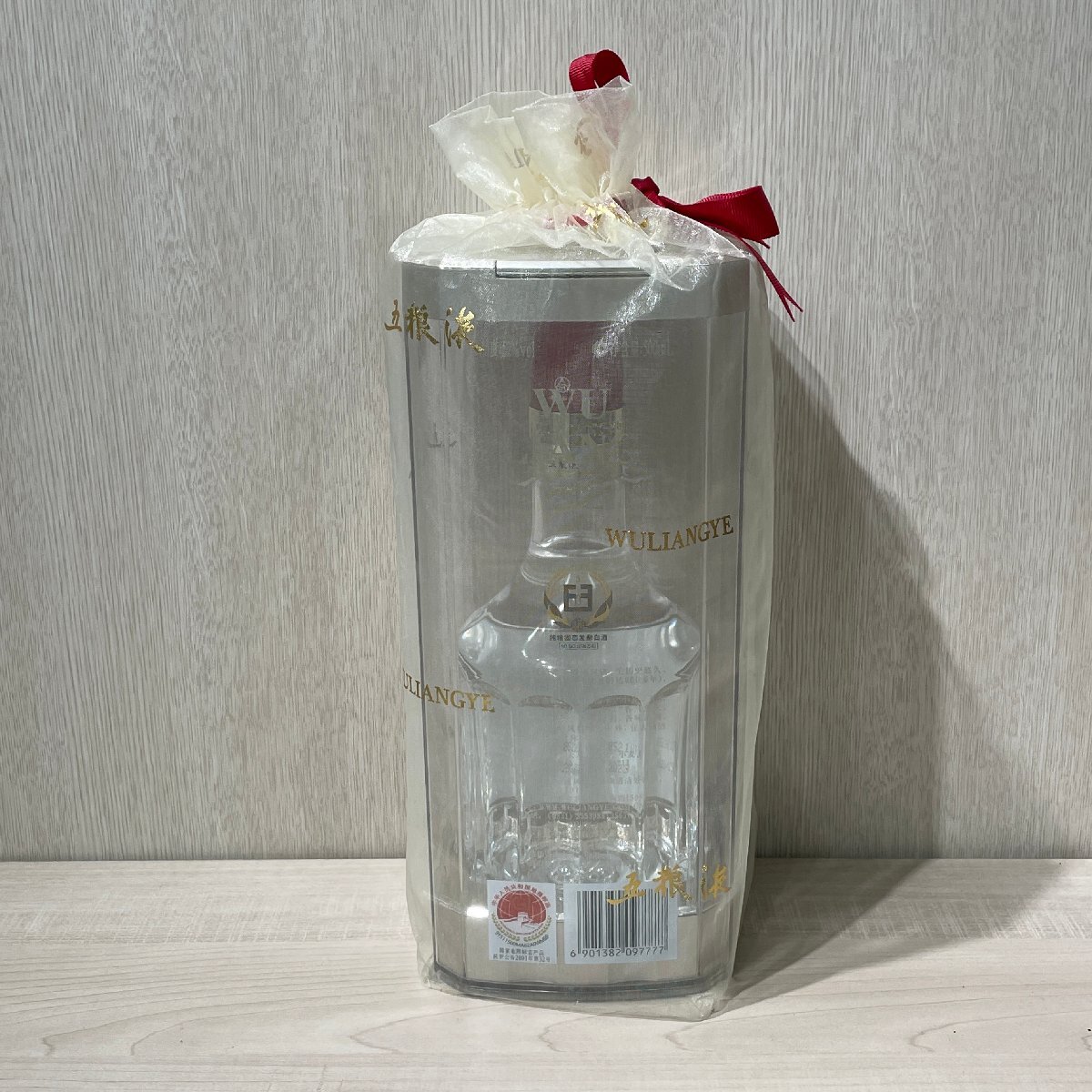 【41】箱あり 中國酒 五浪液 ゴリョウエキ WULIANGYE 元箱?保存袋付き 500ml 酒純度：52％vol 未開栓