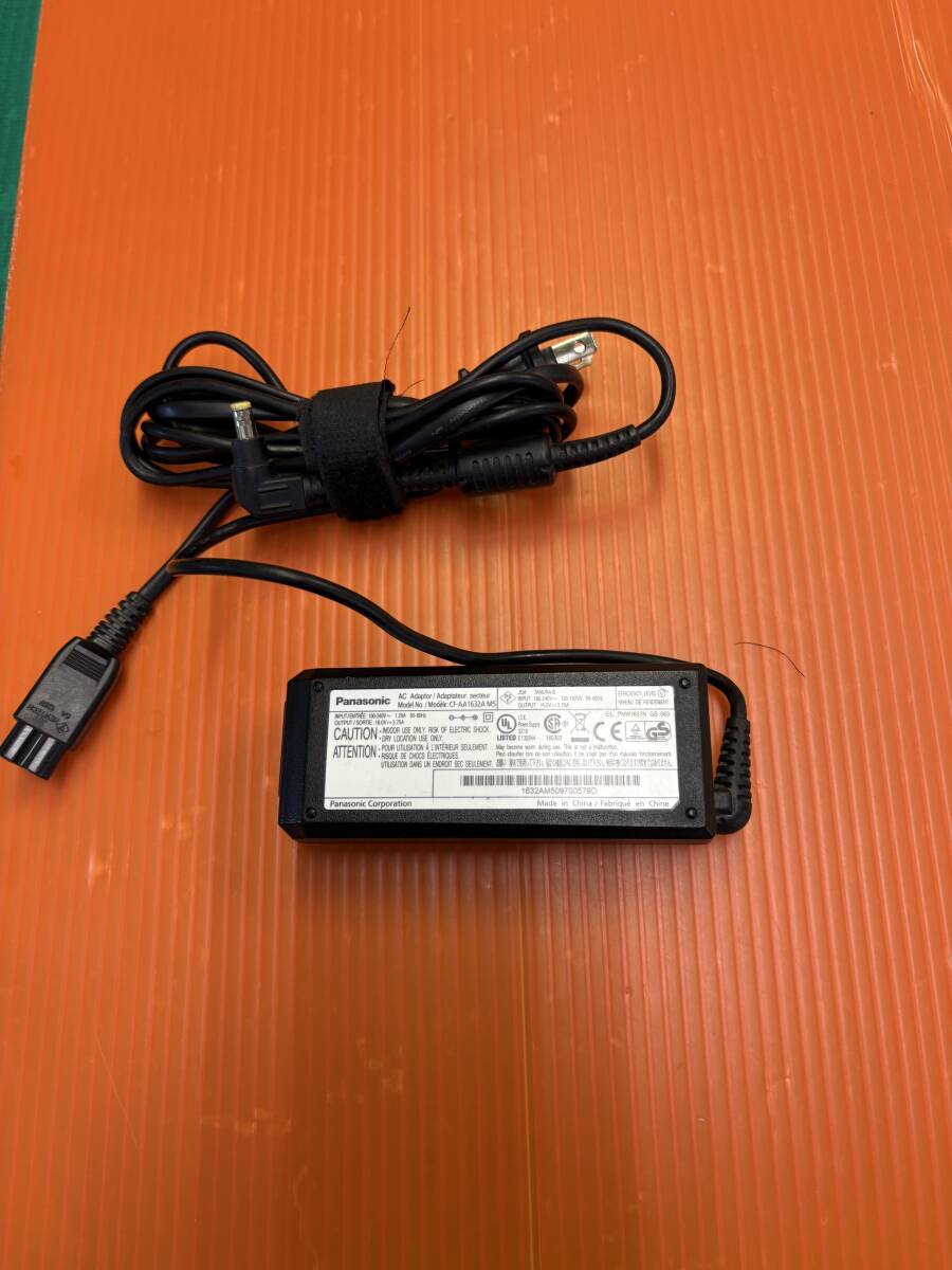 Panasonic 純正 ACアダプタ CF-AA1632A M5 16V 3.75A 外徑5.5 內(nèi)徑2.6