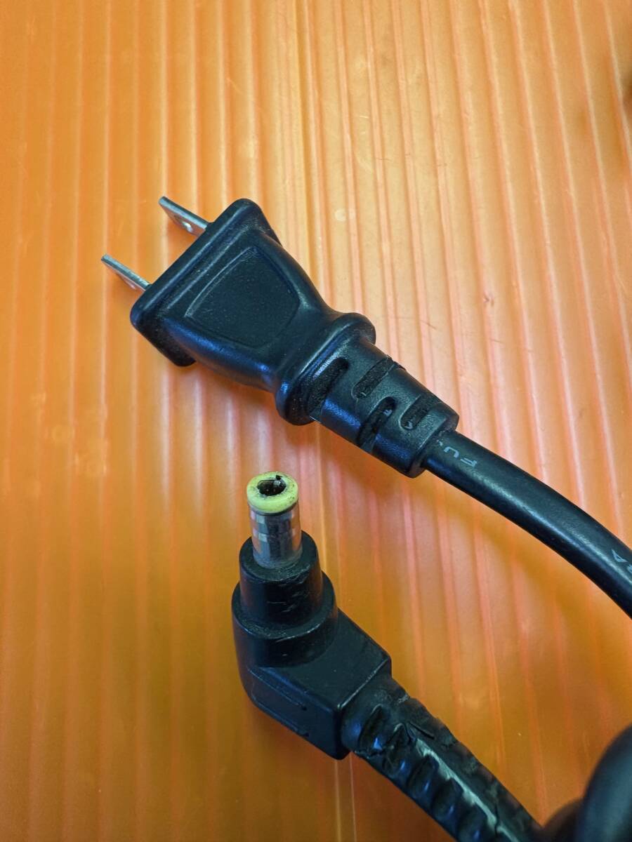 Panasonic 純正 ACアダプタ CF-AA1632A M5 16V 3.75A 外徑5.5 內(nèi)徑2.6