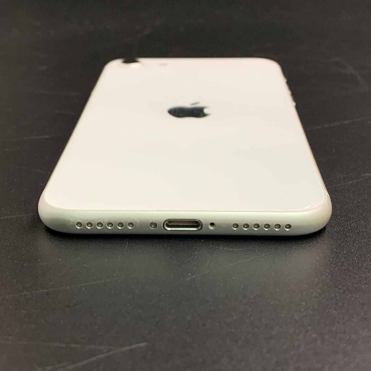 ジャンク品】iPhone SE (第2世代) / 256GB / White / BT 85% / 利用