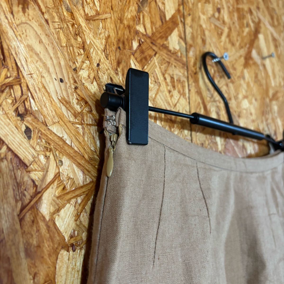 美品 SLOW GUN ボトムス スカート 生地切替 ベージュ 台形スカート リネン 日本製 4844_画像6