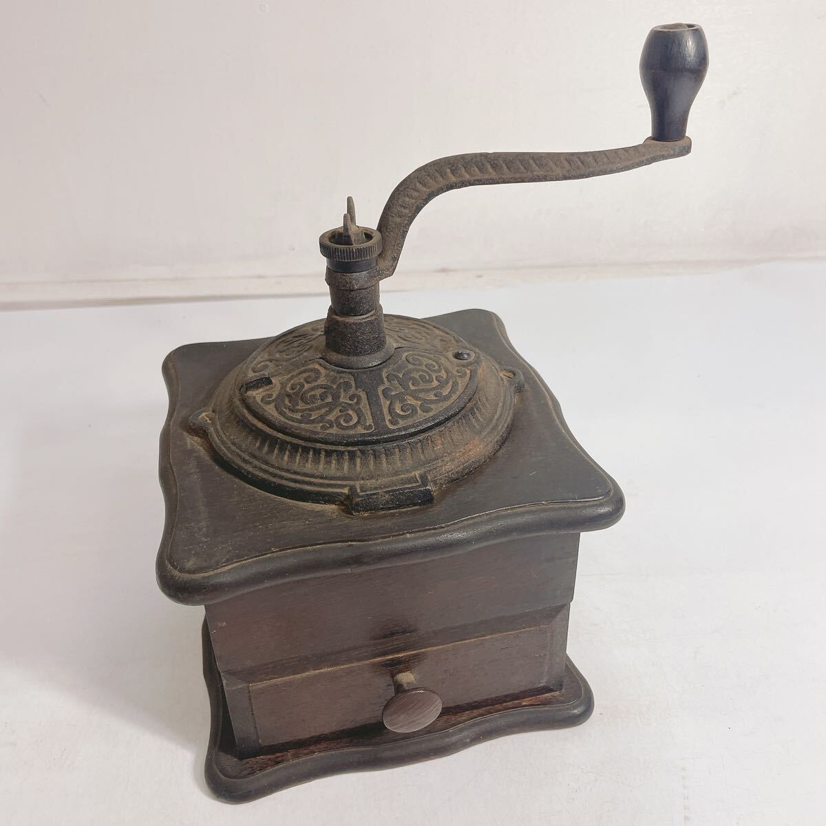 ◆コーヒーミル アンティーク 手動コーヒーグラインダー アンティーク＆木製 ヴィンテージ 鋳鉄ハンドル◆B3-K_画像1