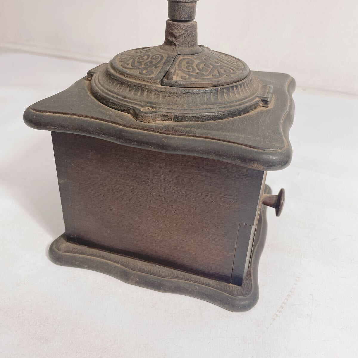 ◆コーヒーミル アンティーク 手動コーヒーグラインダー アンティーク＆木製 ヴィンテージ 鋳鉄ハンドル◆B3-K_画像8