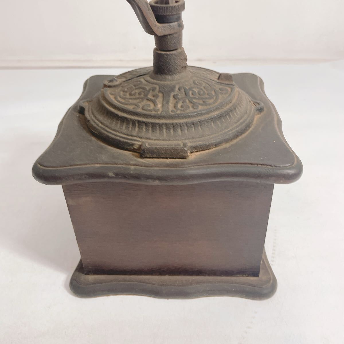 ◆コーヒーミル アンティーク 手動コーヒーグラインダー アンティーク＆木製 ヴィンテージ 鋳鉄ハンドル◆B3-K_画像9