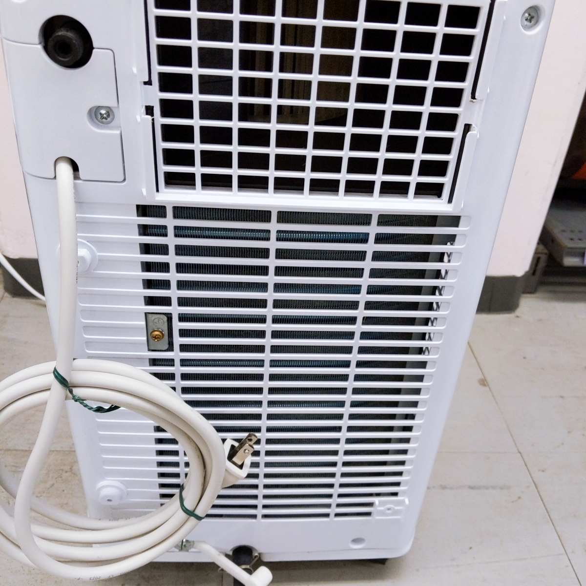 トヨトミ スポットクーラー TAD-2223 ホワイト 2023年製 TOYOTOMI スポットクーラー 冷風機 トヨトミ TAD-2223 (排風