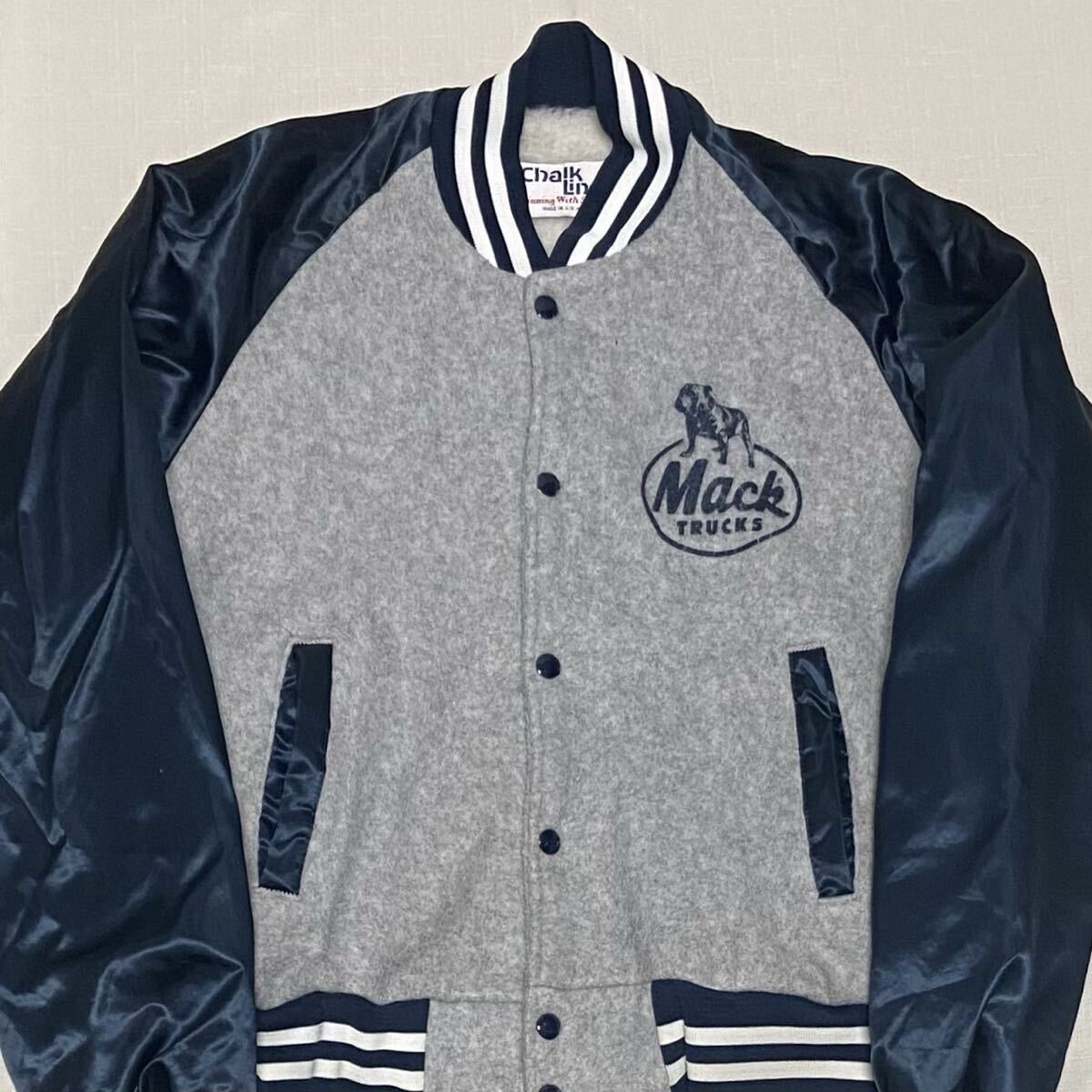 スペシャル 80sビンテージ マックトラック MACK TRUCKS 紺 ナイロン ジャケット ボア サテン スタジャン USA製 Chalk Line ブルドッグ 古着_画像3
