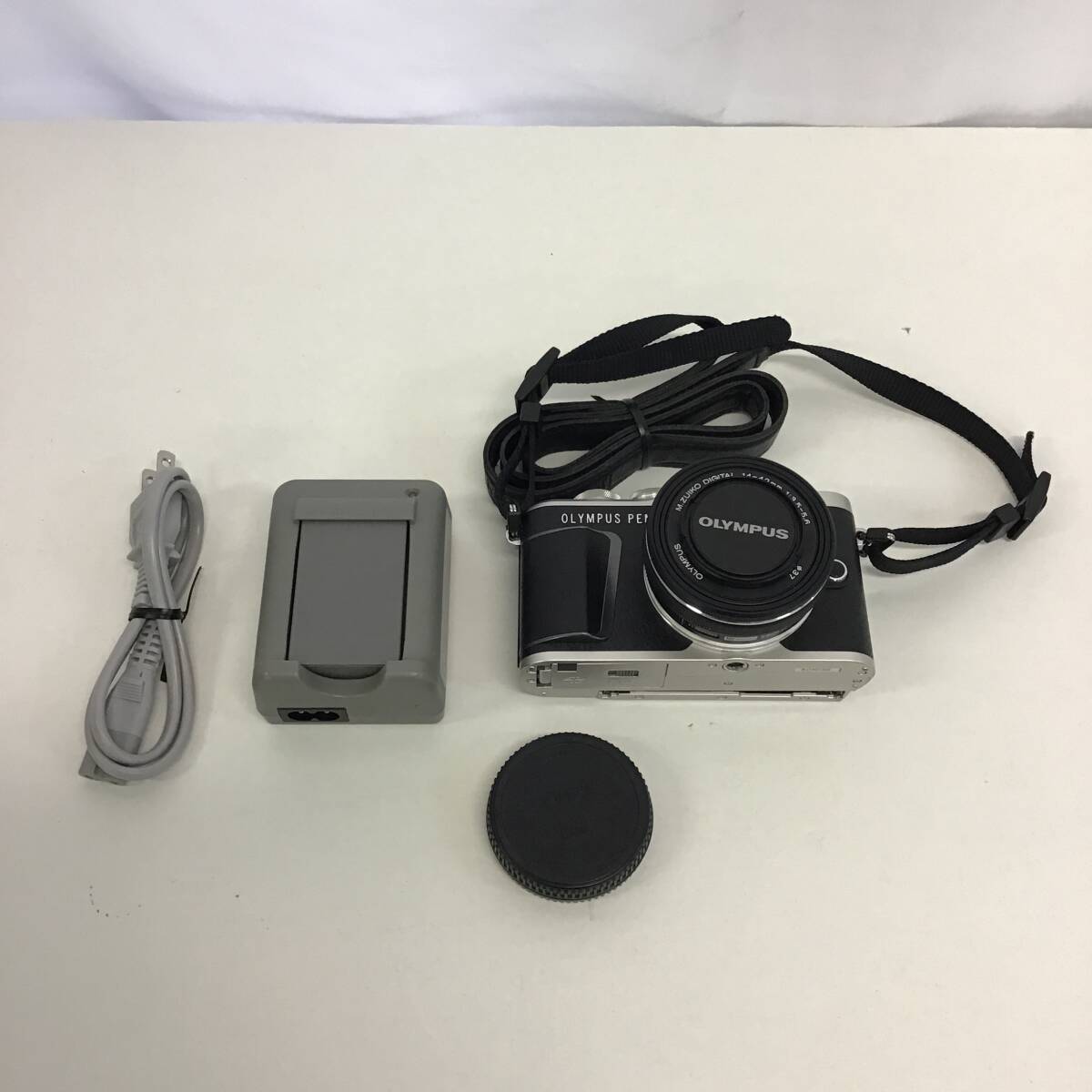 64 オリンパス PEN E-PL9 14-42mm ミラーレス一眼 中古品 (60