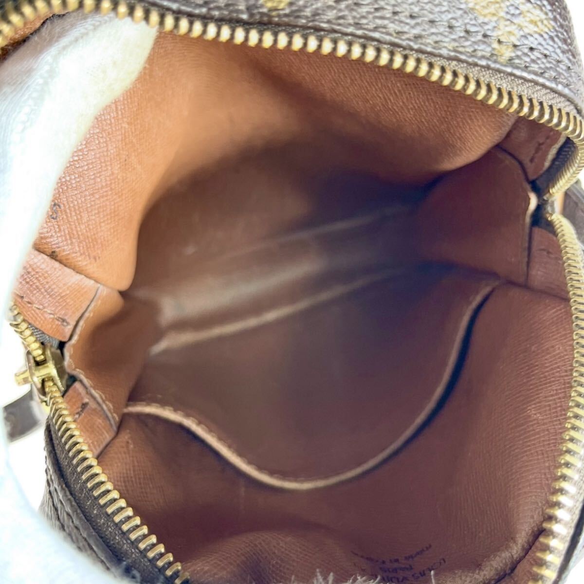 LOUIS VUITTON モノグラム ダヌーブ ミニショル a824 LOUIS VUITTON モノグラム ダヌーブ ミニショル a824 Louis