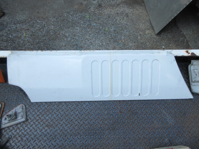 ハイゼットトラック is 右サイドパネル　_画像1