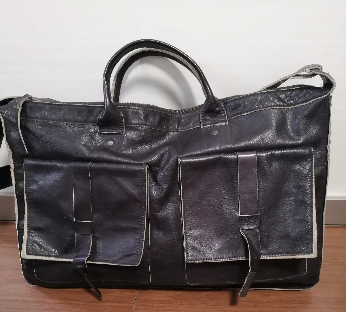 ヒューゴ ボス HUGO BOSS ショルダー バッグ レザー ダークブラウン_画像1