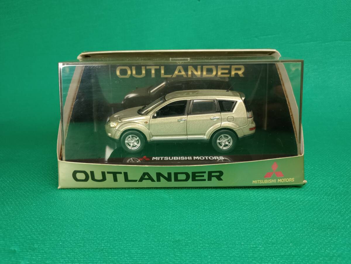 ミニカー MITSUBISHI OUTLANDER_画像2