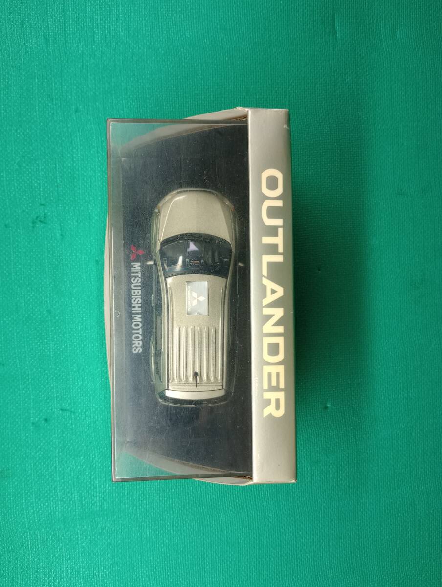 ミニカー MITSUBISHI OUTLANDER_画像3