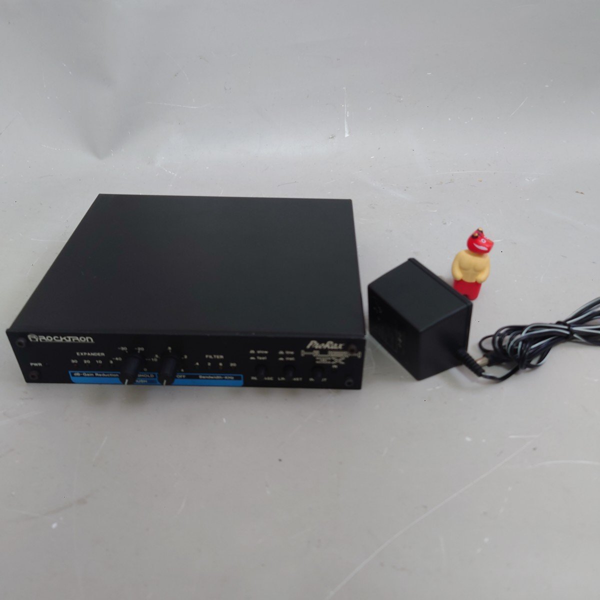 動作品】Rocktron Hush IIX 本体＋アダプター 送料無料｜ノイズ