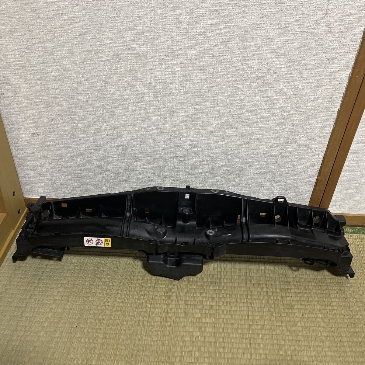 アクア MXPK11 ラジエーターコアアッパーサポート 送料込み 即決 _画像1