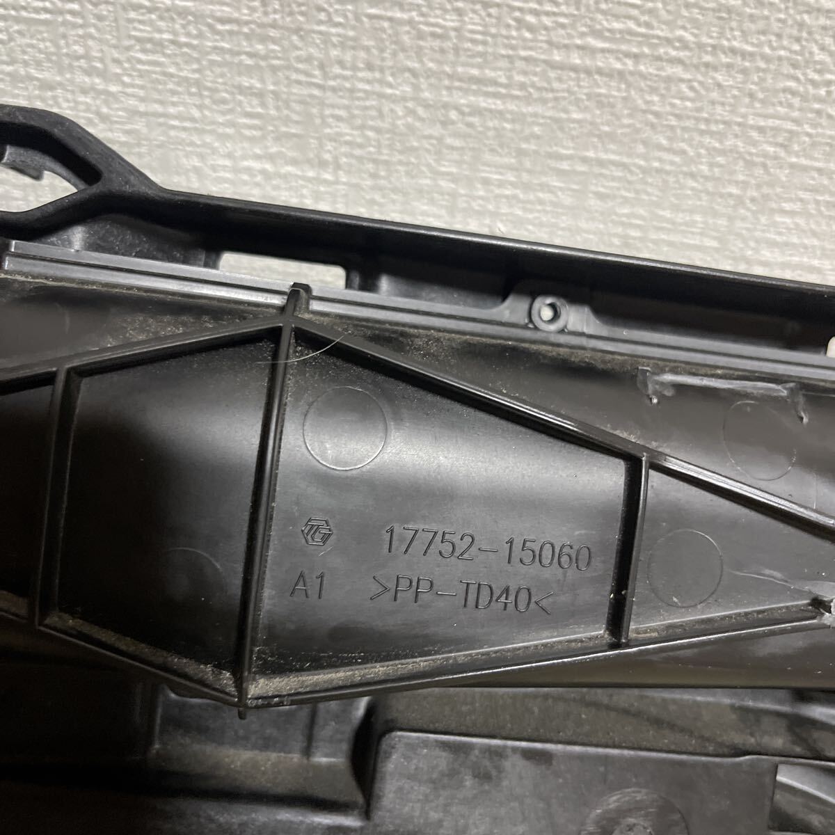 アクア MXPK11 ラジエーターコアアッパーサポート 送料込み 即決 _画像9