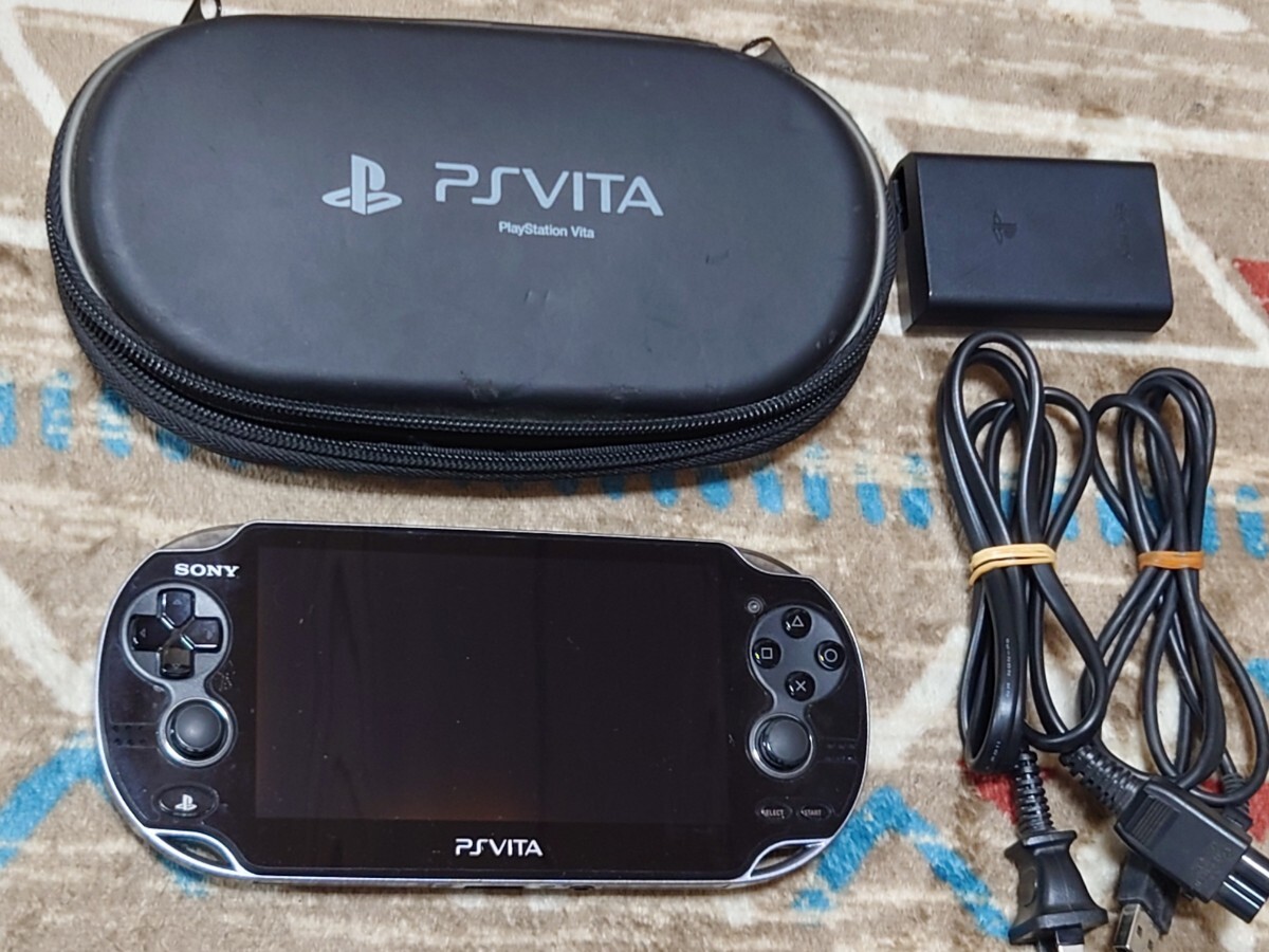PS vita 本体+ソフト+ケース+純正充電器 PS Vita PCH-1100 本体 純正 充電器 本体ケース|Yahoo!フリマ