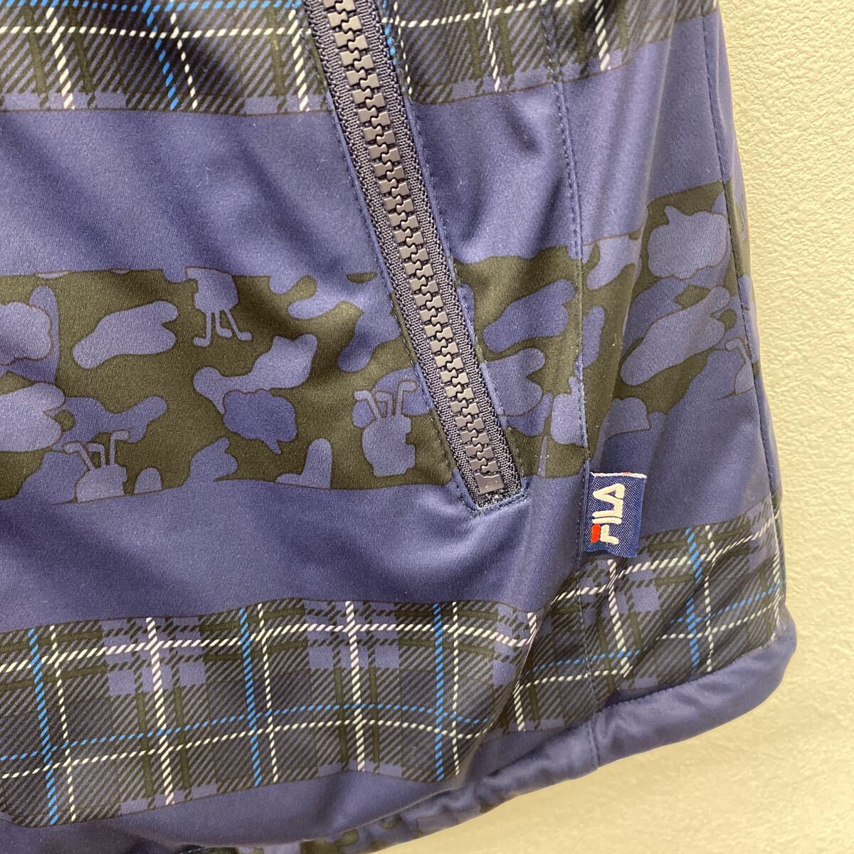 FILAフィラ レディース ベスト　　 中綿　　　ネイビー　Ｍサイズ △1_画像2