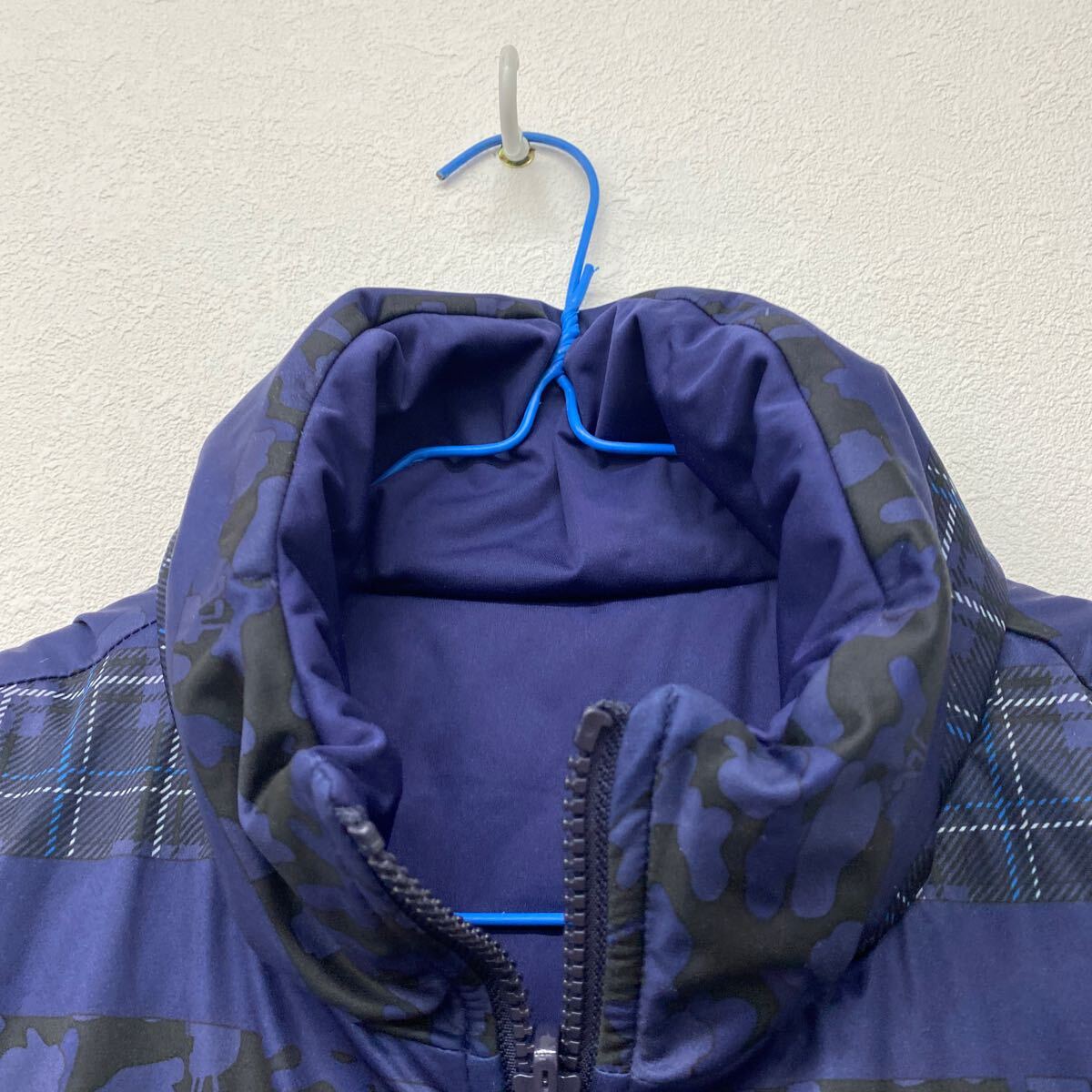 FILAフィラ レディース ベスト　　 中綿　　　ネイビー　Ｍサイズ △1_画像4