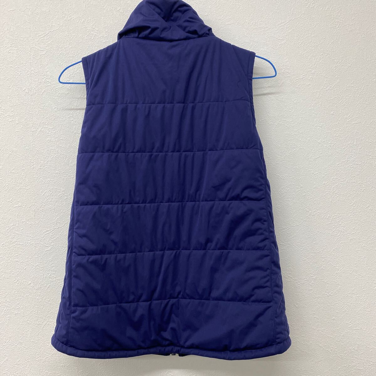 FILAフィラ レディース ベスト　　 中綿　　　ネイビー　Ｍサイズ △1_画像9