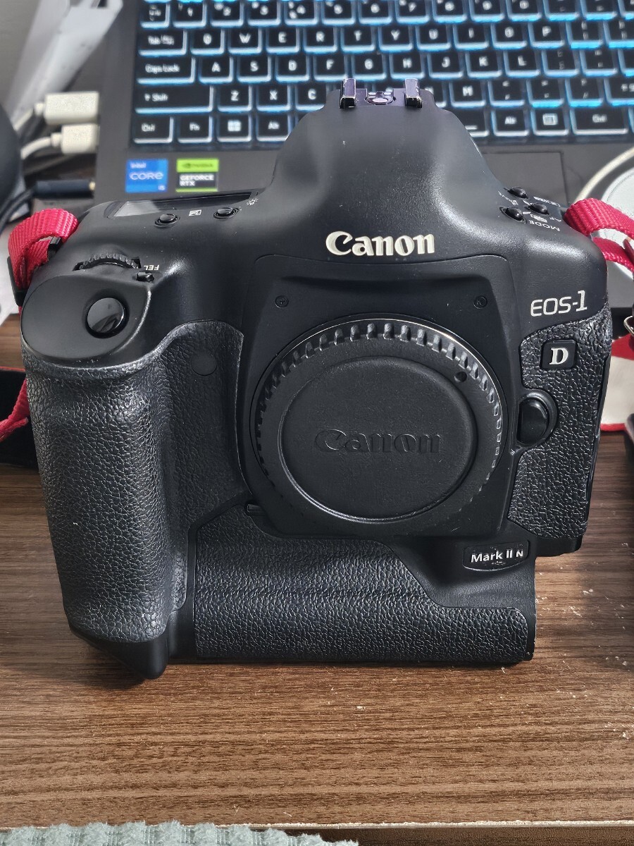 Canon EOS-1D Mark II N ボディ デジタル一眼レフ 動作品 Amazon | Canon EOS-1D MarkII N ボディ | デジタル一眼レフ 通販