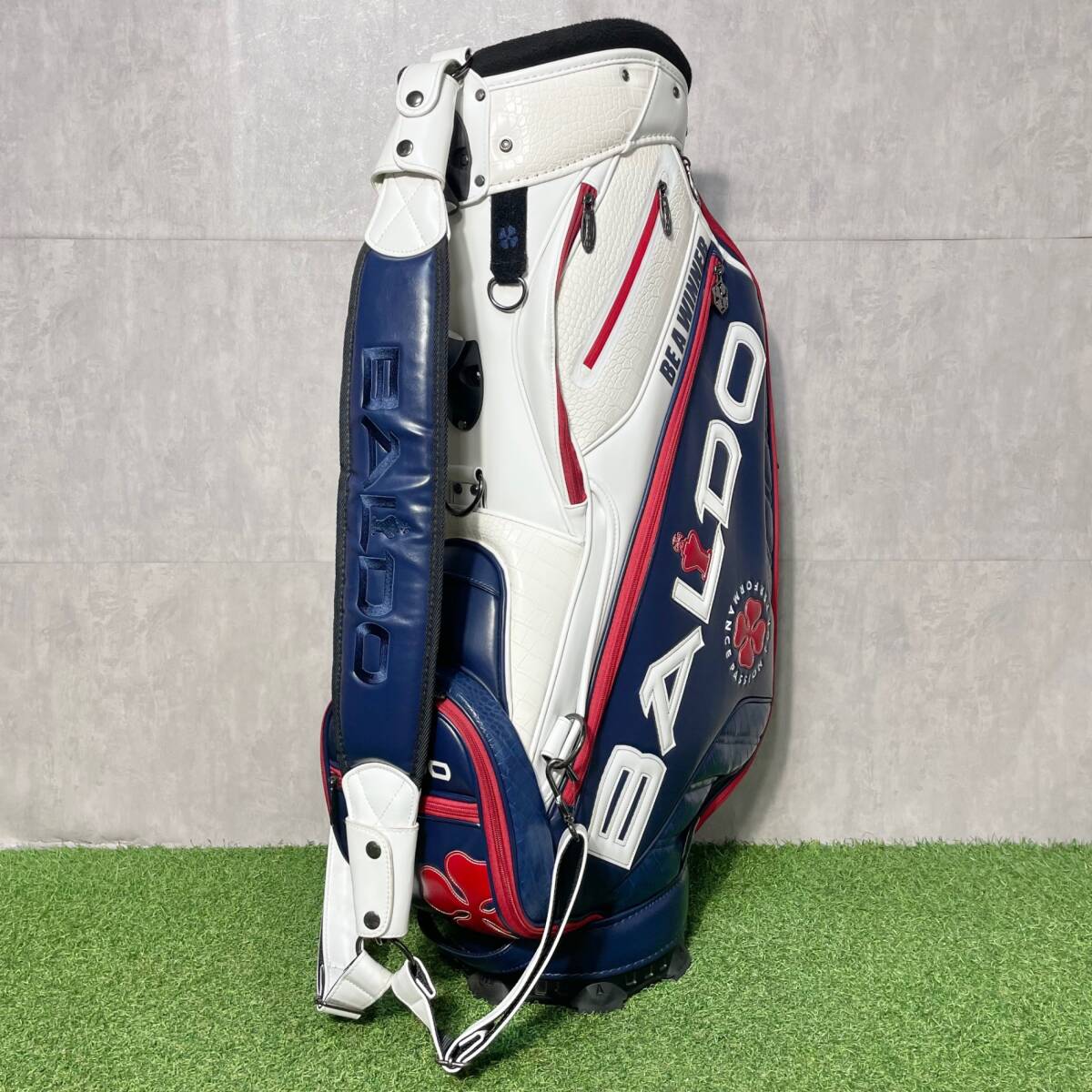 【フード未使用】BALDO CORSA バルド コルサ プロモデル キャディバッグ ゴルフバッグ 3点式 大迫力 大容量 送料無料_画像3