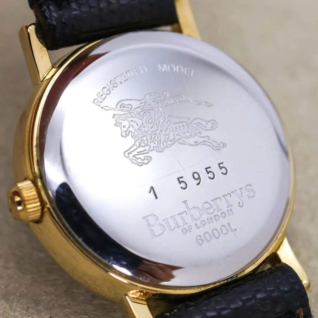 【外箱/美品/新品電池】バーバリー ダイヤ シェル ゴールド レディース 腕時計 電池交換不要】華奢 CITIZEN Eco-Drive シチズン レディース