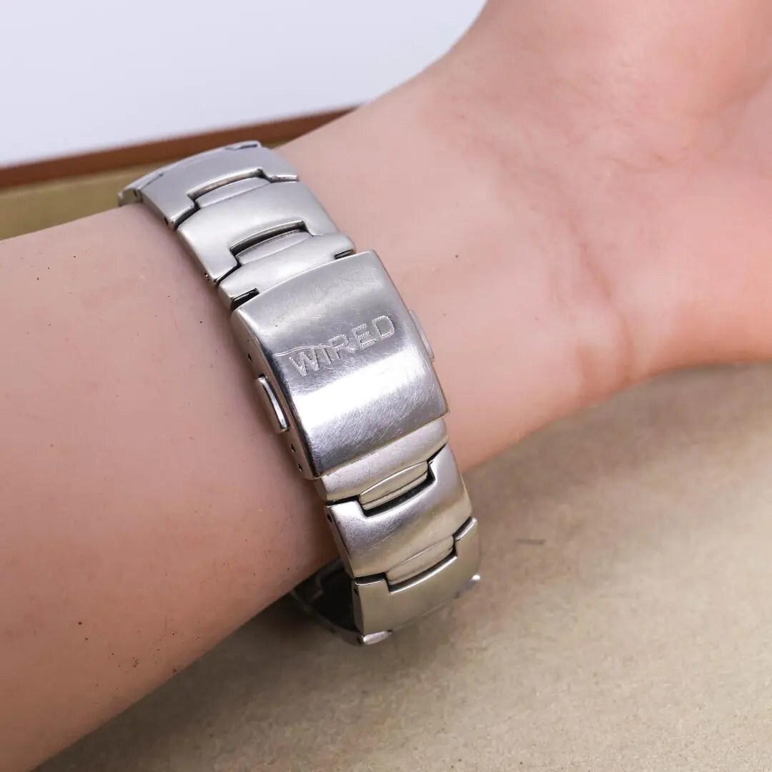 稼働 SEIKO WIRED 腕時計 クロノグラフ デイト メンズ 紫 2085_画像4