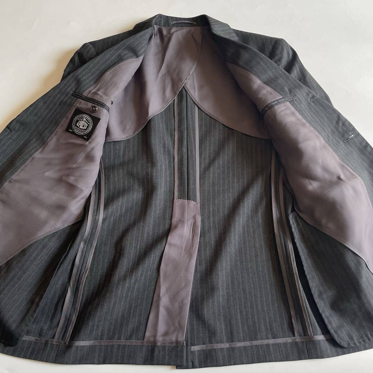 美品 J.PRESS ジェイプレス ウール×モヘヤ グレー ストライプ柄 背抜き ブレイシーズ セットアップスーツ A5 M相当 メンズ オンワード樫山_画像4