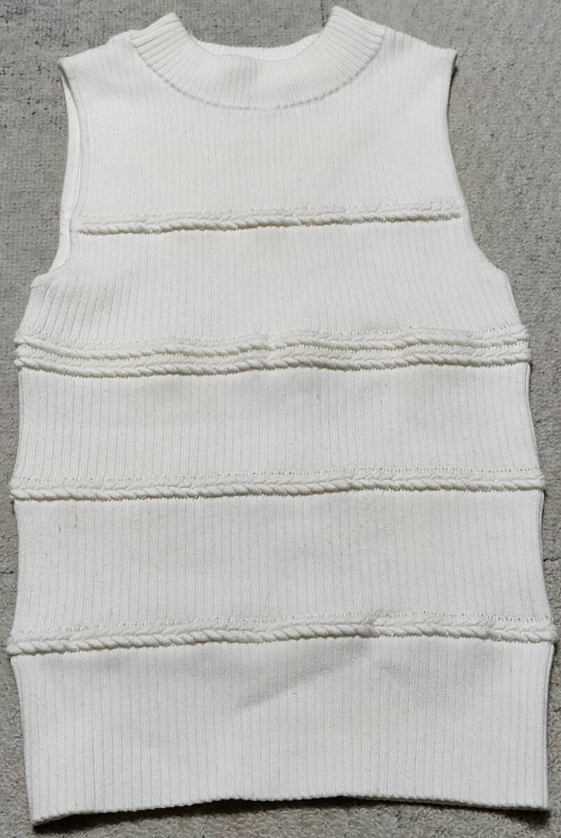 LIP SERVICE リップサービス ノースリーブ ニット 白_画像1