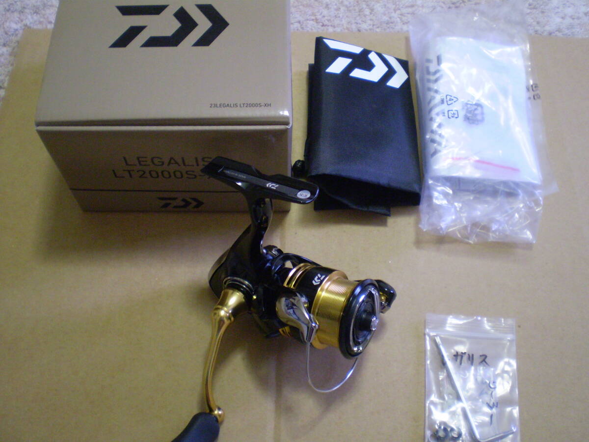 ★美品 ダイワ 23 レガリスLT 2000S-XH★