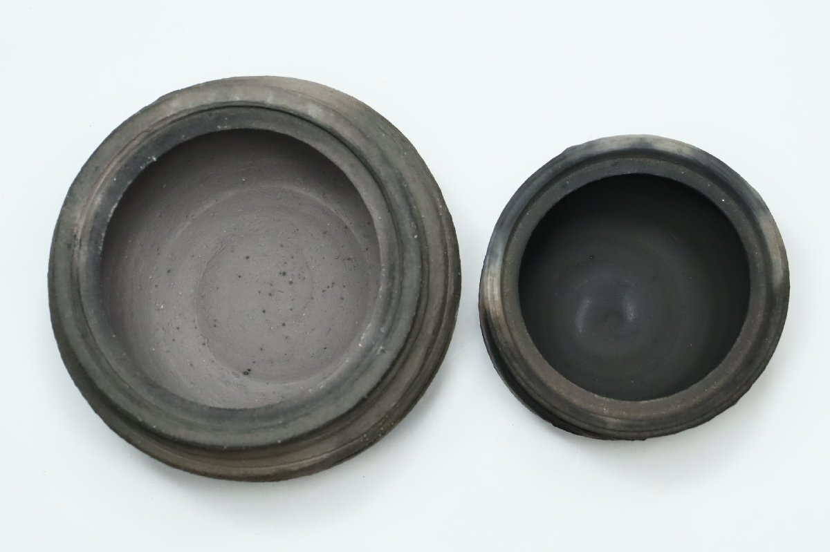 坂田甚内 焼〆黒陶内蓋付壷 大小 二点セット /益子焼