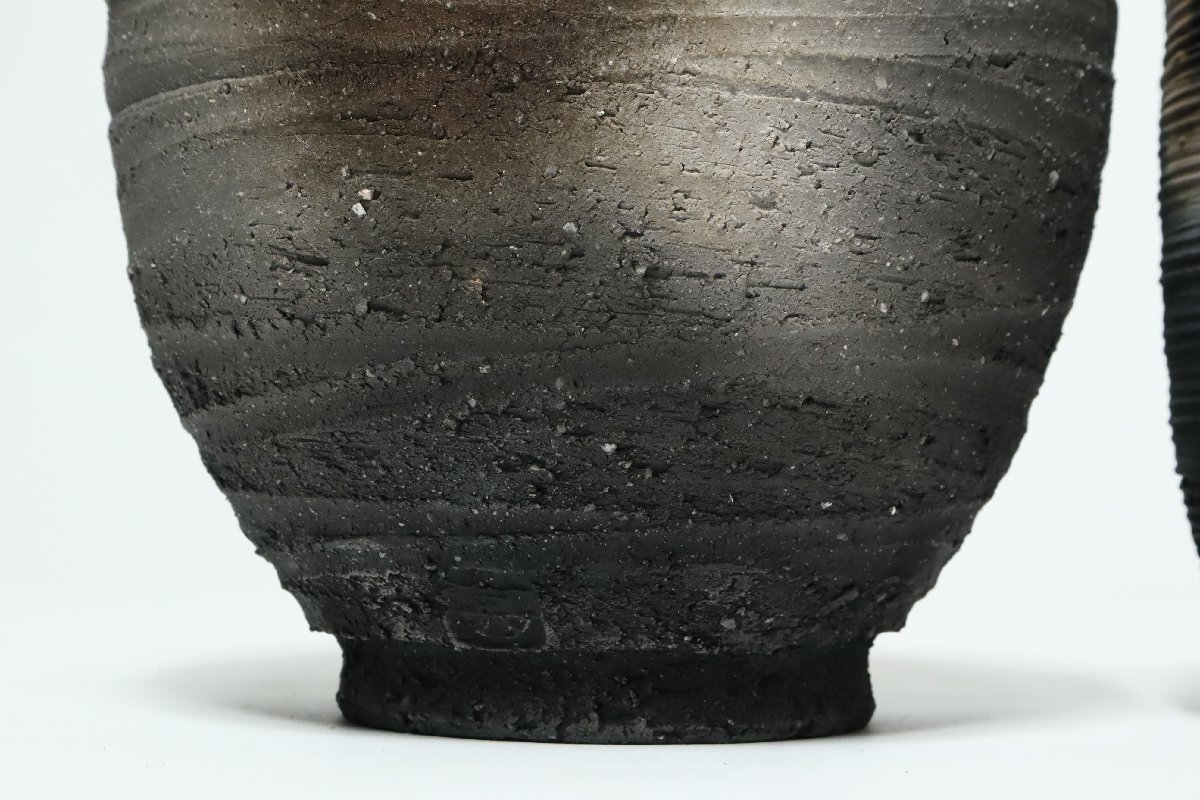 坂田甚内 焼〆黒陶内蓋付壷 大小 二点セット /益子焼