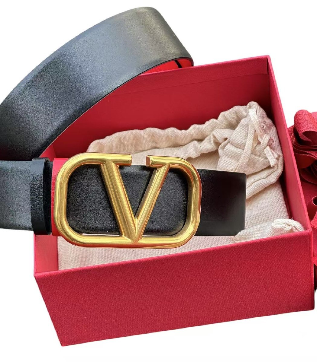 【大人気商品】ValentinoGaravaniヴァレンティノ ベルトバックル 大人気商品】ValentinoGaravaniヴァレンティノ ベルトバックル