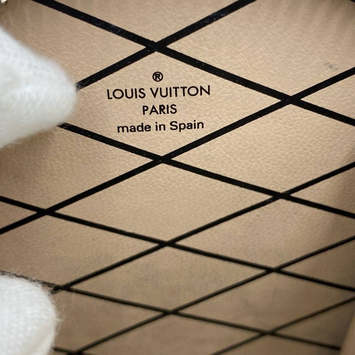 h21《美品》 LOUIS VUITTON ルイヴィトン マイクロ ボワット シャポー コインケース M52747 新宿伊勢丹限定 財布 箱付きt18r_画像7