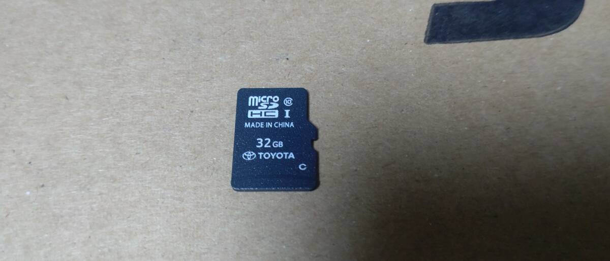 トヨタ純正ナビNSZT-Y68T 地図SD 2023年春版 トヨタ純正ナビ 超美品 9インチ NSZT-Y68T 2022年春版地図データ