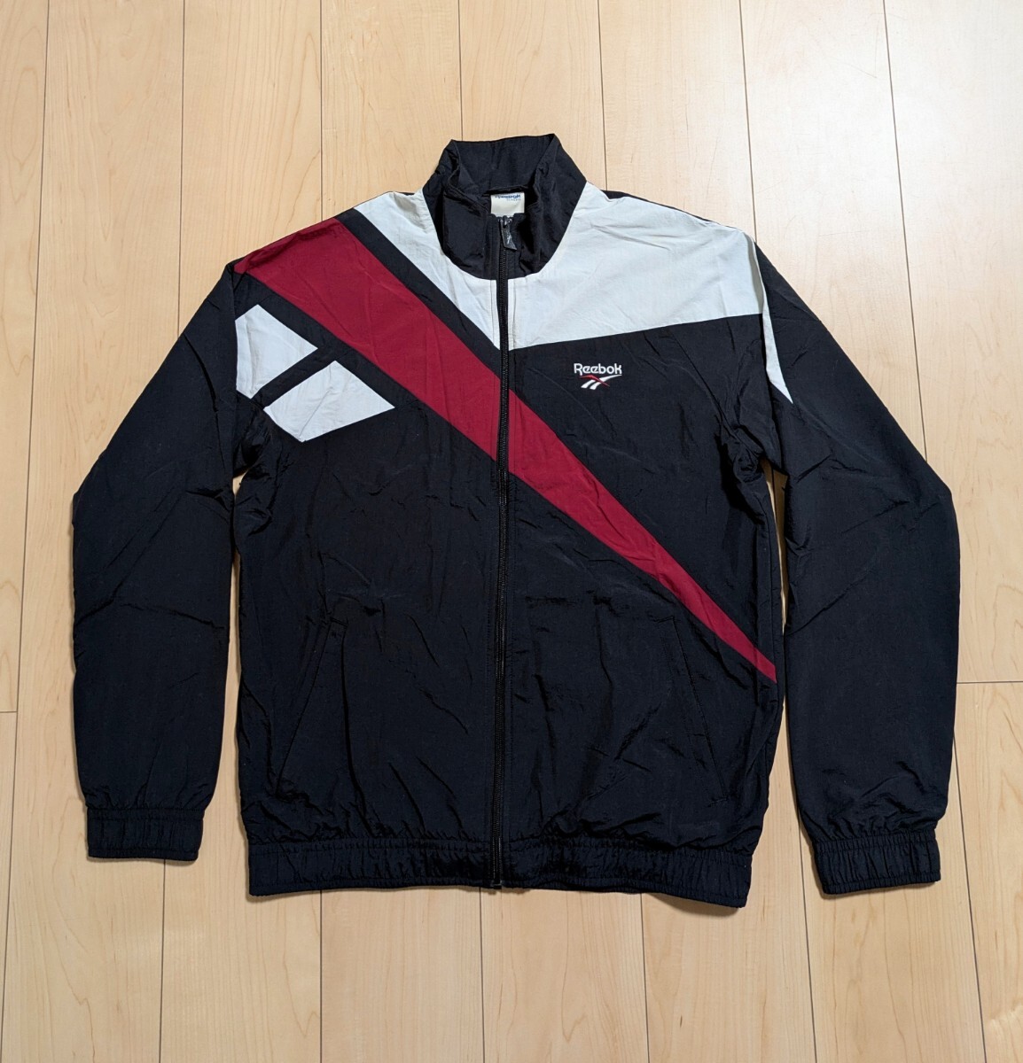 O 良品 Reebok CLASSIC VECTOR TRACK TOP リーボック クラシック ベクター トラックトップ トラックジャケット ナイロンジャケット 黒 白_画像1