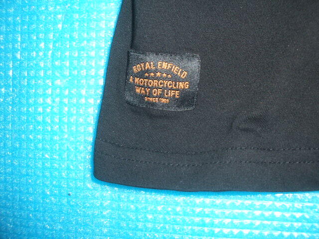 レア!Royal Enfield ロイヤルエンフィールド RIDER MANIA 2022 のTシャツ_画像4