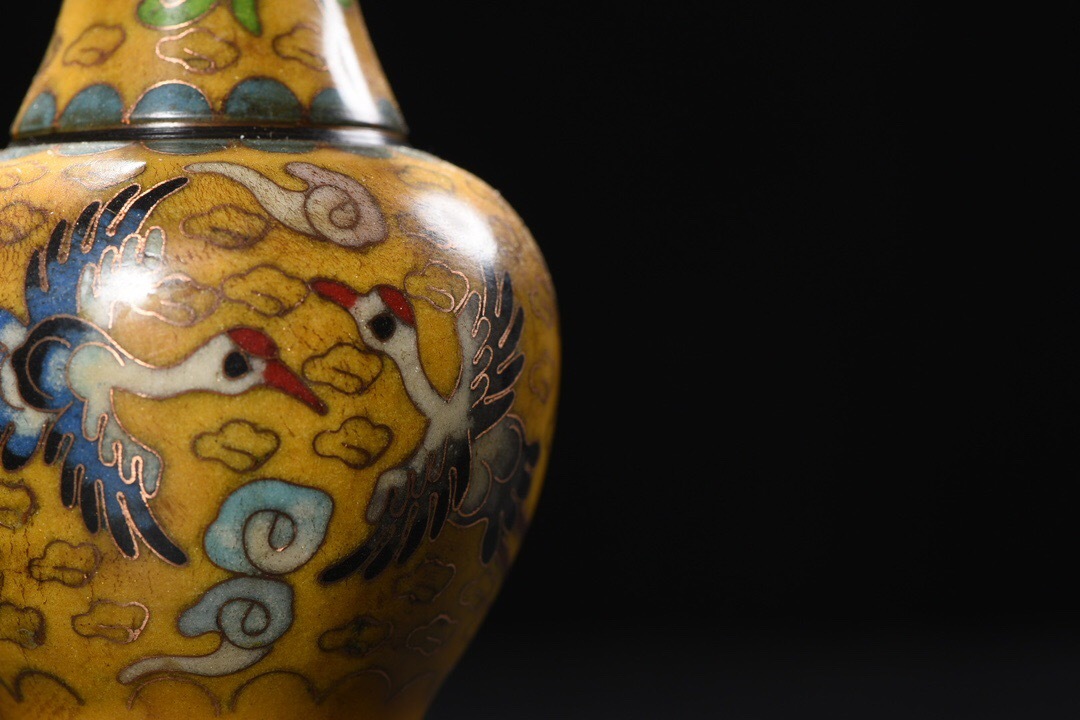 清・銅製・景泰藍・琺瑯彩・云鶴紋・賞瓶一對・置物・賞物』極細