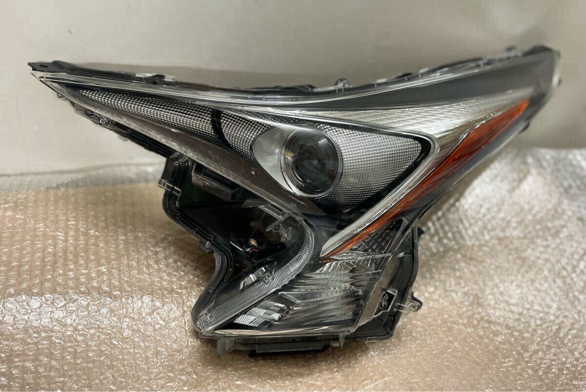 プリウス ZVW50 左 ヘッドランプ ライト 81185-47691 ポン付け可