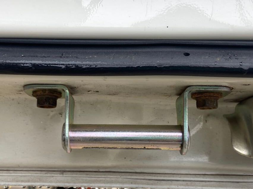 バックドア ブラケット ランクル70 ランドクルーザー70 トヨタ 純正 78 プラド 71 72 73 74 75 76 79 HZJ PZJ リアゲート バックドア_画像2