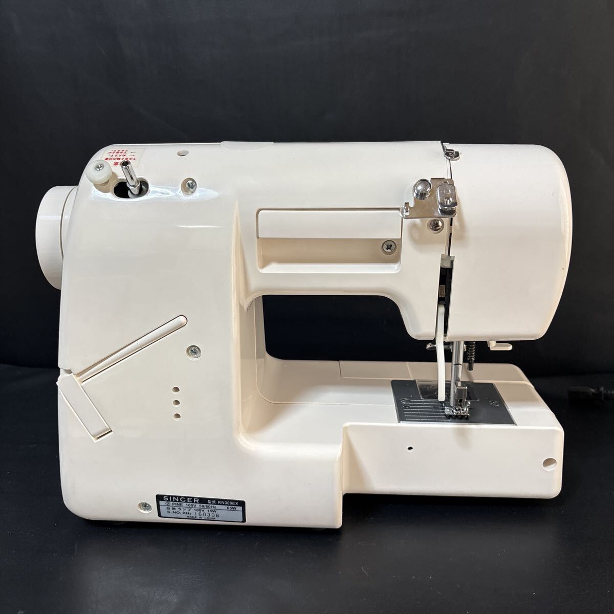 SINGER シンガーミシン MERRITT Libero KN-300EX コンパクトミシン 卓士ミシン 電動ミシン SINGER ミシン 説明書付き_画像5