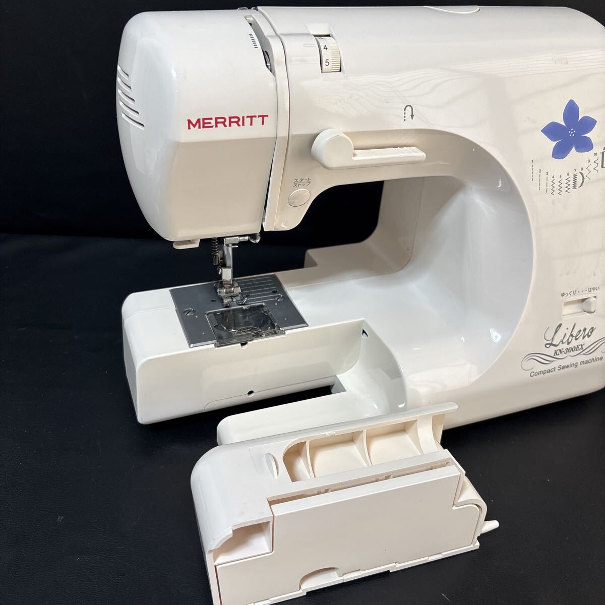 SINGER シンガーミシン MERRITT Libero KN-300EX コンパクトミシン 卓士ミシン 電動ミシン SINGER ミシン 説明書付き_画像7