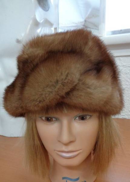 パステル・ミンク毛皮ファーハット　帽子　　サイズ53.5cm